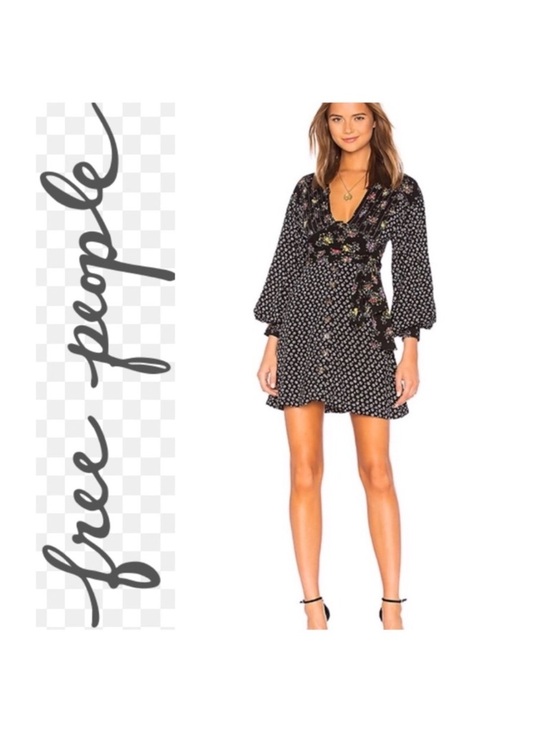 Free People Dresses & Skirts - Free People Wonderland Printed Mini Dress